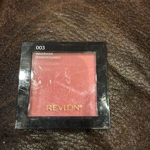 🌟 3/$10 Revlon Mauvelous 003 blush. NEW